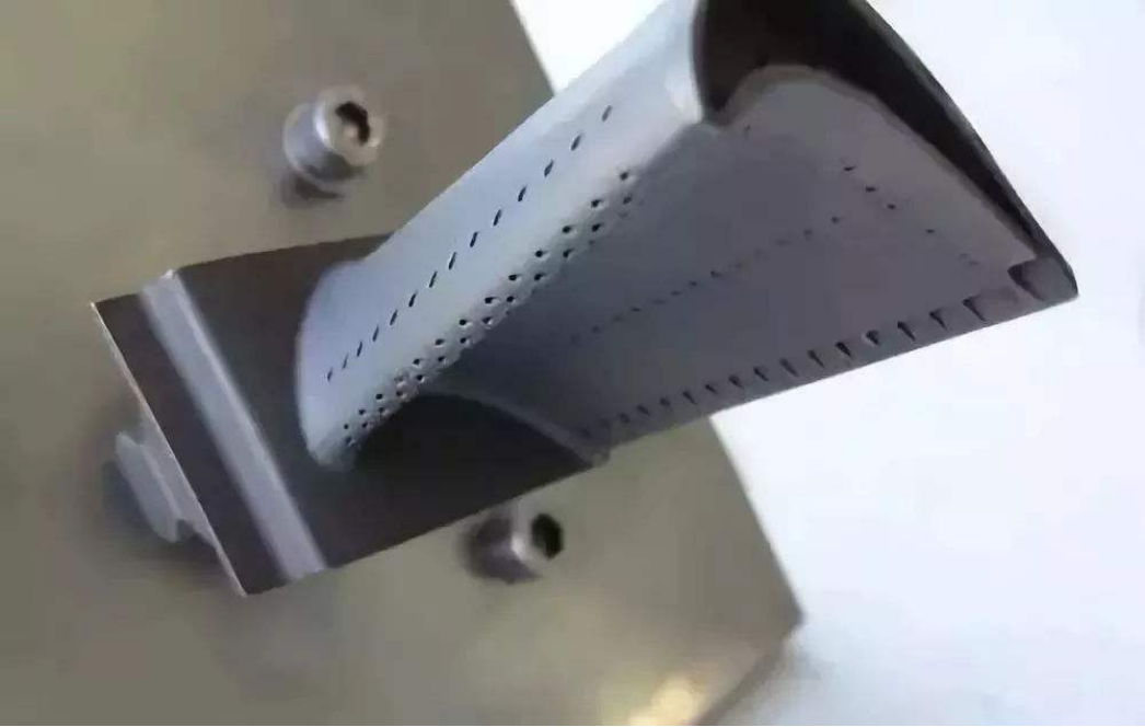 上海液态磨粒流应用案例-叶片气膜孔抛光